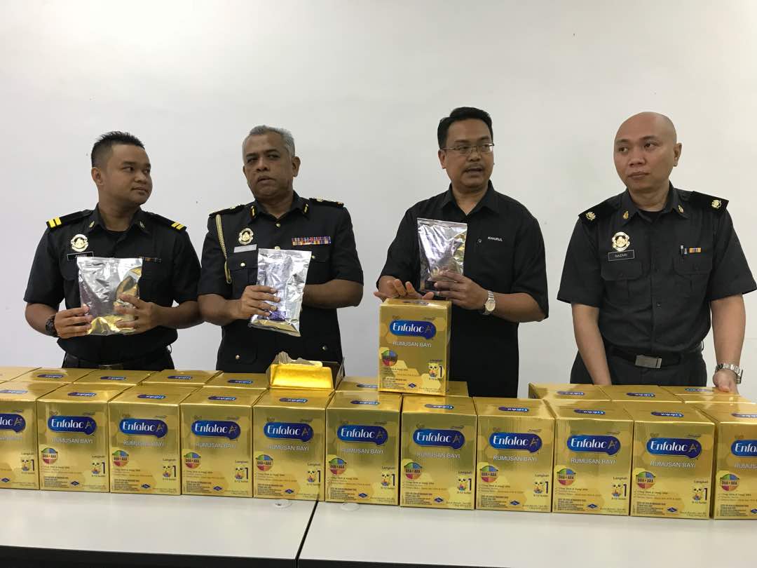 Here's How to Differentiate Between Real and Fake Baby Milk Powder Found in JB - WORLD OF BUZZ 2