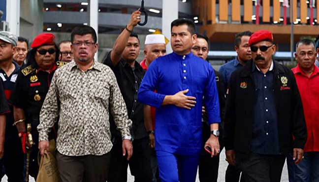 Jamal Yunos Claims He Fainted in Jail After Police Refused to Give Him a Mattress - WORLD OF BUZZ 1
