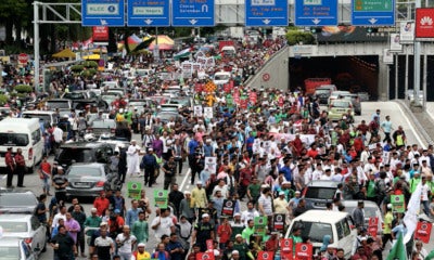 Kl Roads Now Congested As M'Sians Gather To Protest Trump'S Jerusalem Statement - World Of Buzz 1