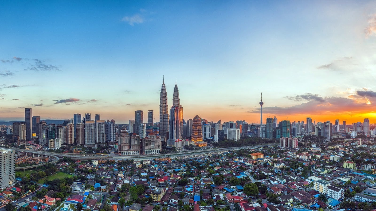 "Malaysia Has The Lowest Poverty Rate in Southeast Asia," Says Minister - WORLD OF BUZZ