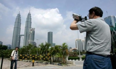 Malaysia Might Have Lost Over 300,000 Tourists In 2017 Due To Tourism Tax - World Of Buzz 2