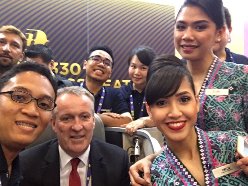 "Malaysian Air Stewardesses Should Wear Shariah-Compliant Uniforms," Says Senator - WORLD OF BUZZ 2