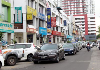 Motorists In Kl Waste 25 Minutes Daily Just To Look For Parking Spot, Study Shows - World Of Buzz 1