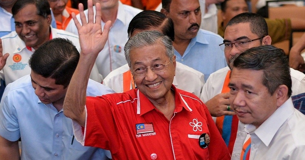 Pakatan Harapan Formally Proposes Dr Mahathir as Candidate for Prime Minister - WORLD OF BUZZ 2