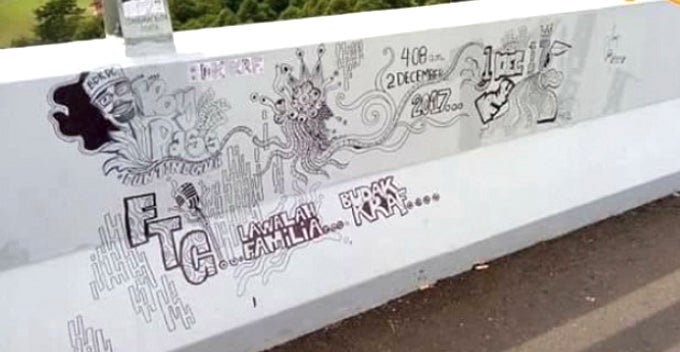 Six Days Into Opening, The Rawang Bypass Is Already Vandalised With Graffiti - World Of Buzz