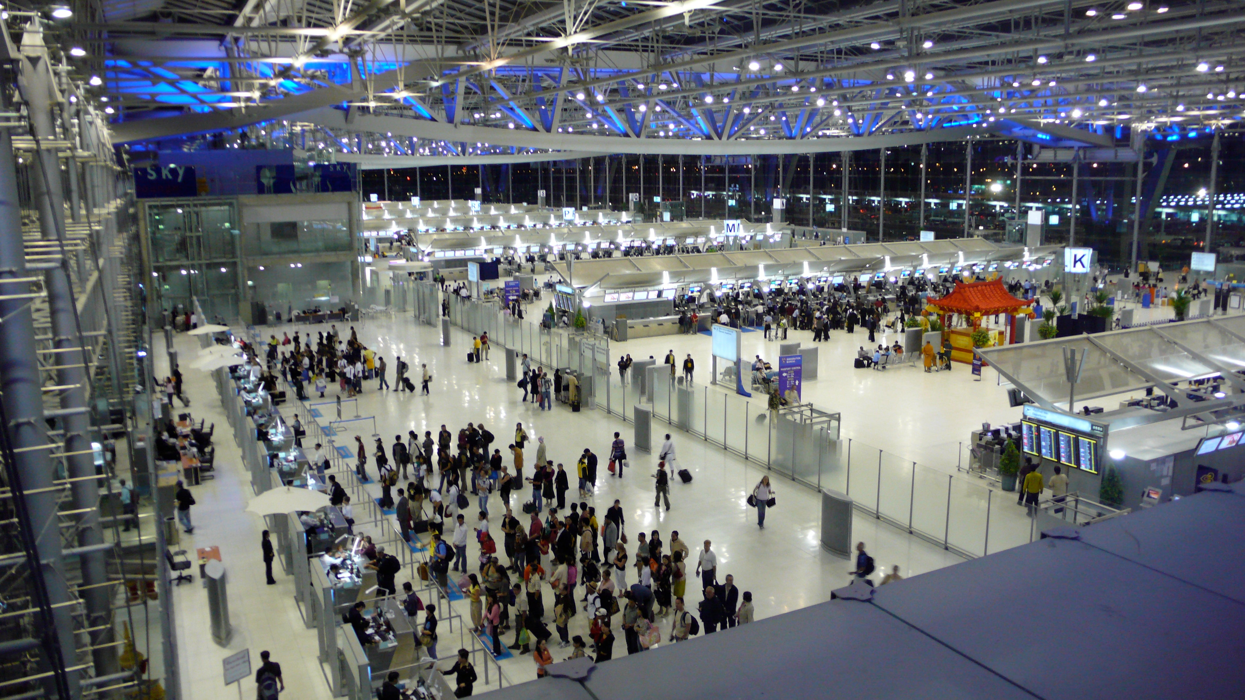 Tourists Heading to Bangkok for New Year's Might Need to Wait 4 Hours at Airport Immigration - WORLD OF BUZZ 1