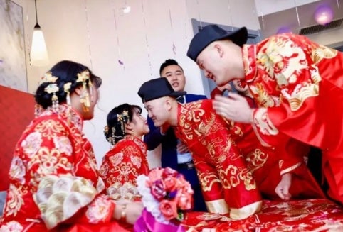 Two Pairs Of Identical Twins Marry In Epic Double Wedding, Ready For Lifetime Confusion - World Of Buzz 4