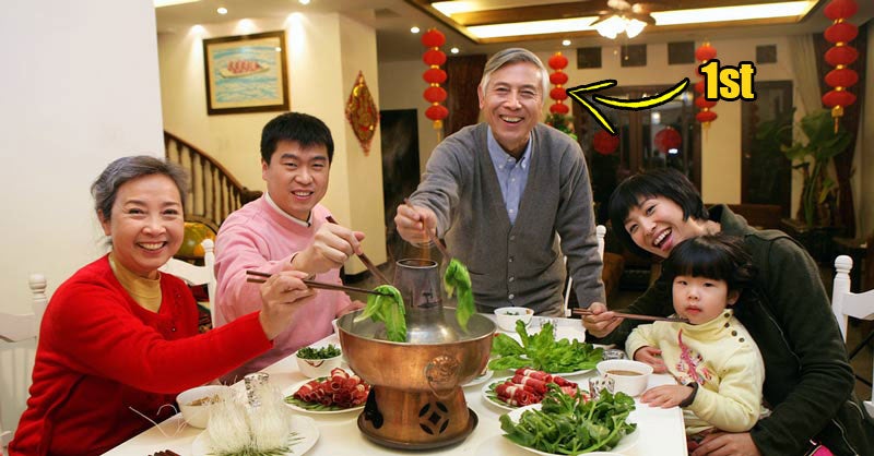 8 CNY Reunion Dinner Etiquette All Malaysians Must Know - WORLD OF BUZZ 2