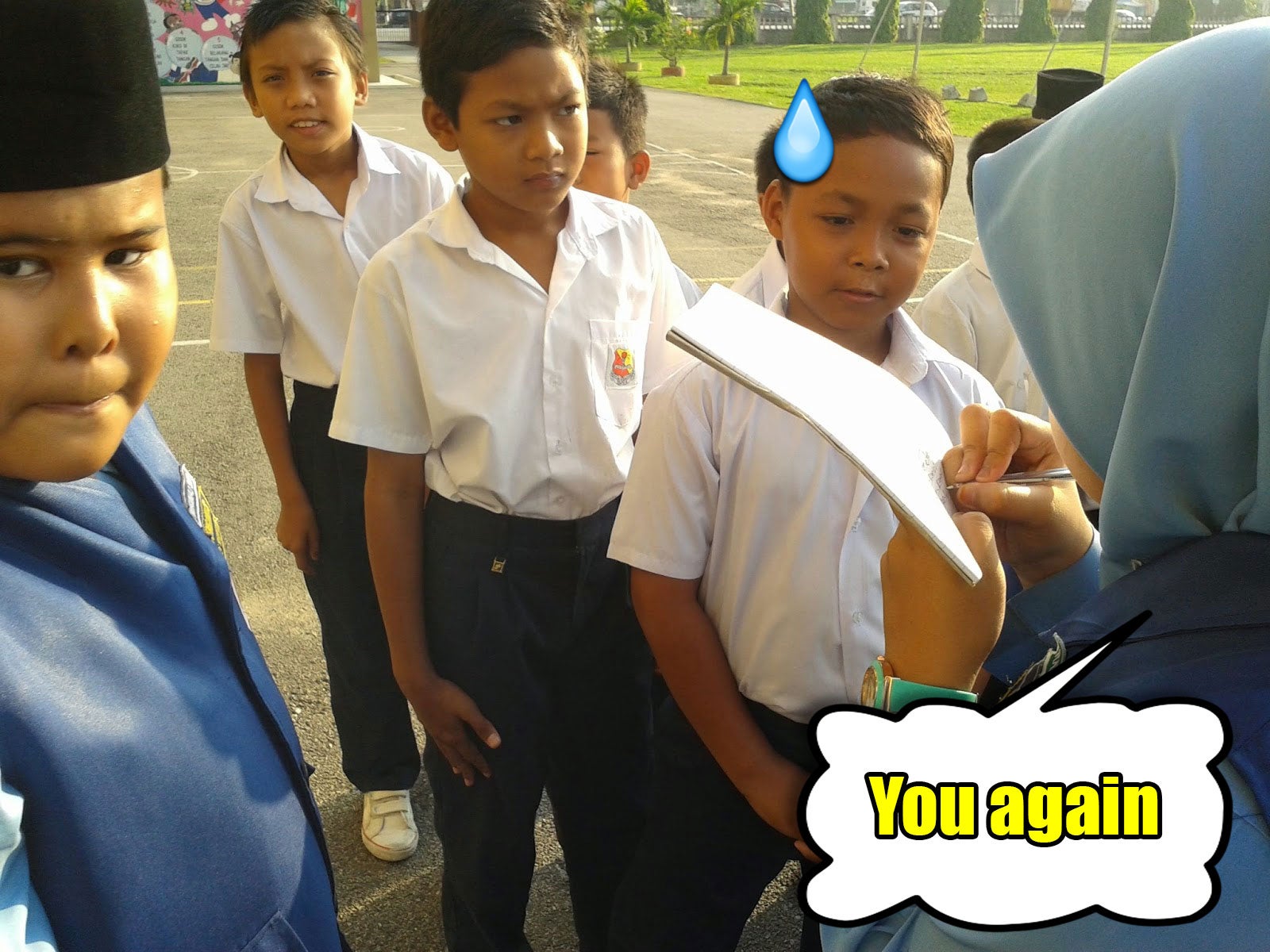 8 Types of Malaysian Classmates We've All Been Friends With Once Before - WORLD OF BUZZ 4