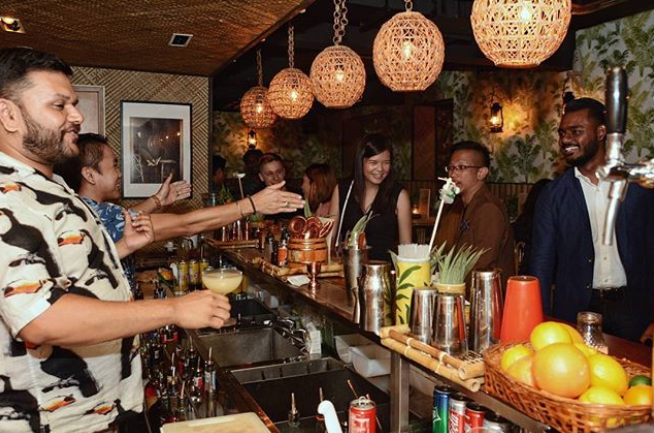 Broke But Want Free Drinks? Check Out These Awesome KL Bars on Ladies' Night! - WORLD OF BUZZ 12