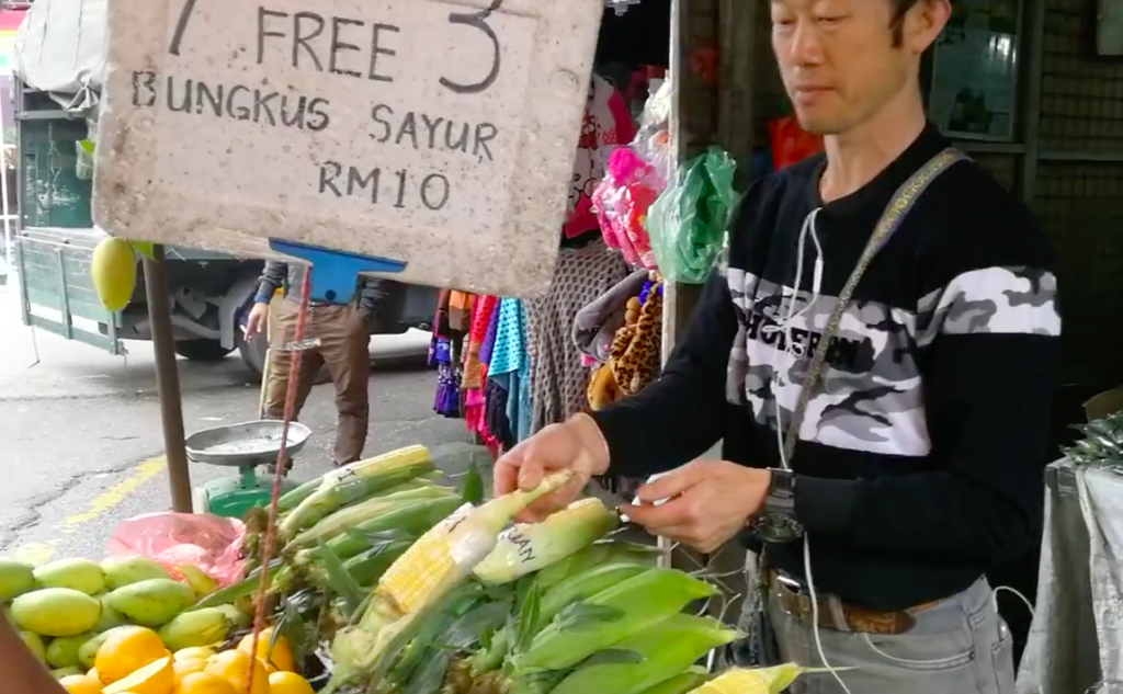 Here’s How Some Corn Sellers in Cameron Highlands Have Been Cheating You All Along - WORLD OF BUZZ 5