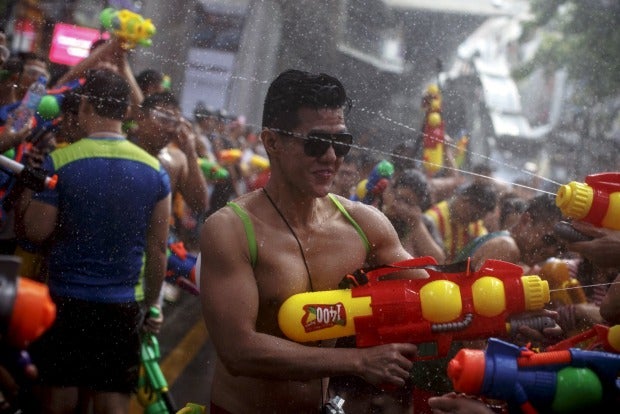 If You Have Not Been to Songkran, Here's Why You MUST Do it This 2018! - WORLD OF BUZZ 6
