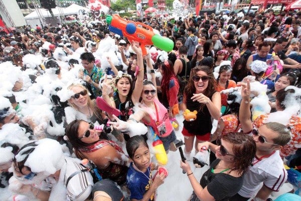If You Have Not Been to Songkran, Here's Why You MUST Do it This 2018! - WORLD OF BUZZ 8