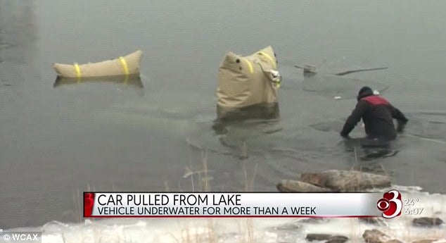 Man Blindly Follows Waze's Directions, Ends Up Driving Car Into Lake - WORLD OF BUZZ 2