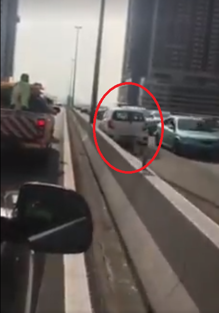 Man Drives Against Traffic on NPContinues - WORLD OF BUZZ