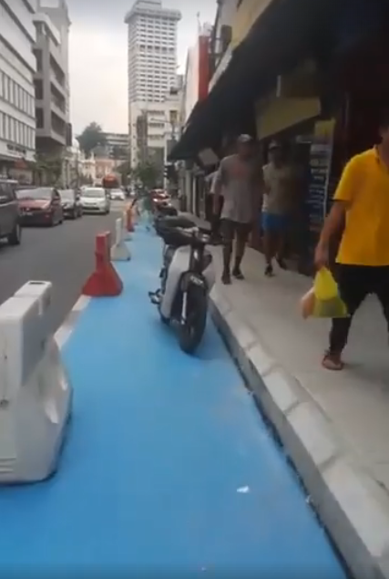 M'sian Cyclist Laments Condition Of Kl New Bicycle Lane As People Misuse It - World Of Buzz
