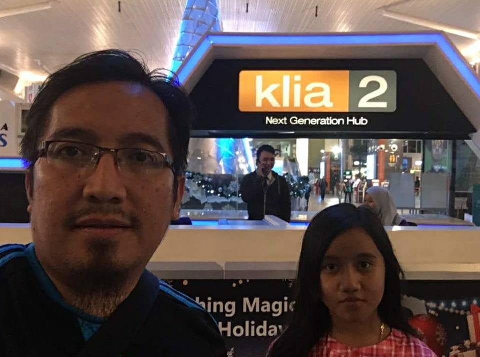 M'sian Father Slams MAHB for Not Helping When 12yo Daughter Loses MyKid , MAHB Responds - WORLD OF BUZZ