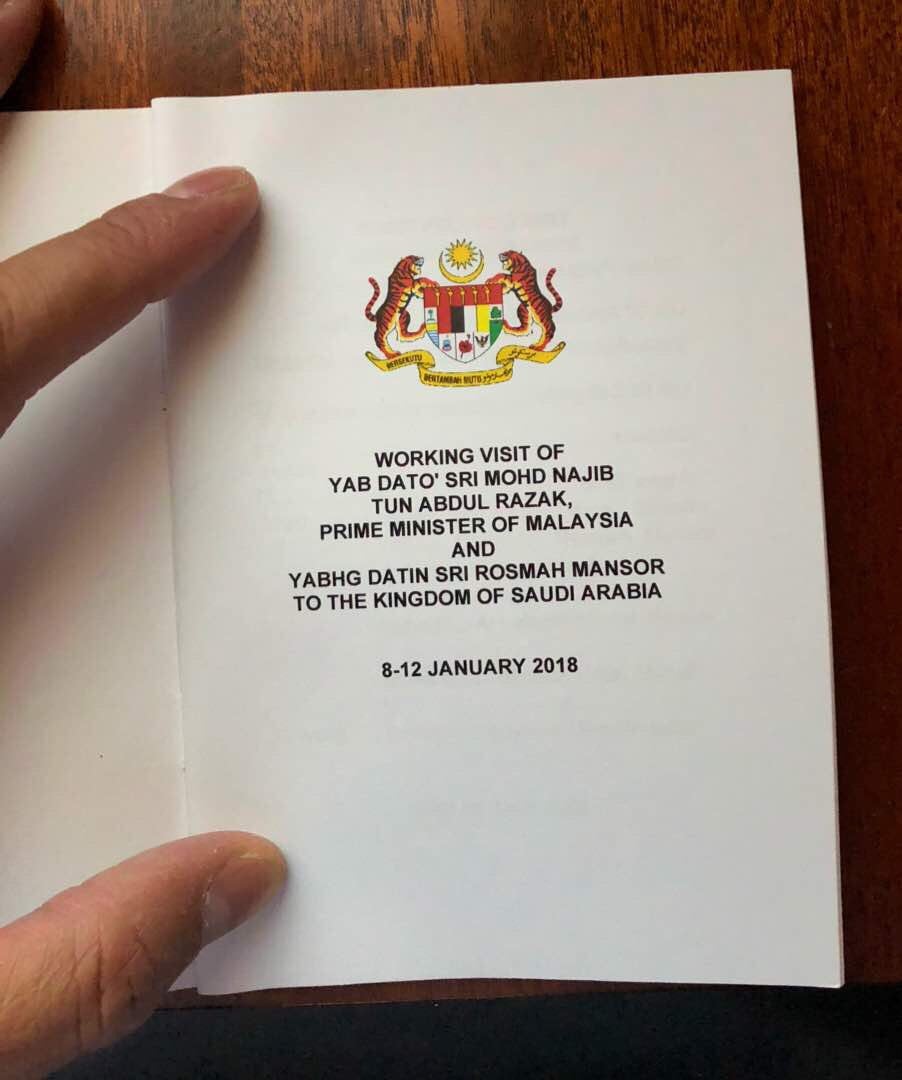 PM's Office Explains Viral List of Najib's Family Who Followed Him on Working Trip to Saudi Arabia - WORLD OF BUZZ