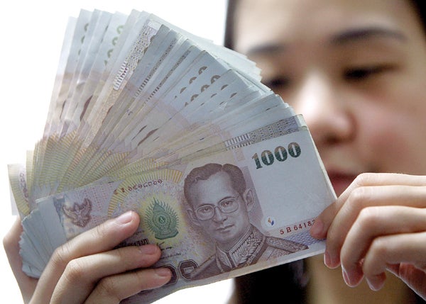 Thai Immigration Says No Malaysians Have Been Asked to Show Proof of Cash Before - WORLD OF BUZZ