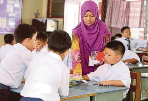 There's Rm13.58 Million Money That Retired M'sian Teachers Forgot To Claim - World Of Buzz 3