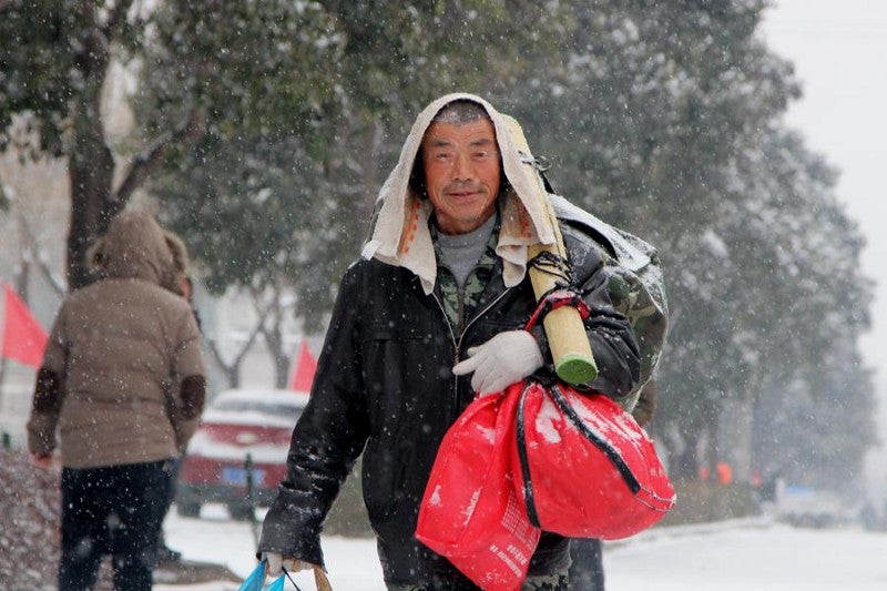 This Man Walked 40km To Save Money To Buy New Clothes For Wife - WORLD OF BUZZ