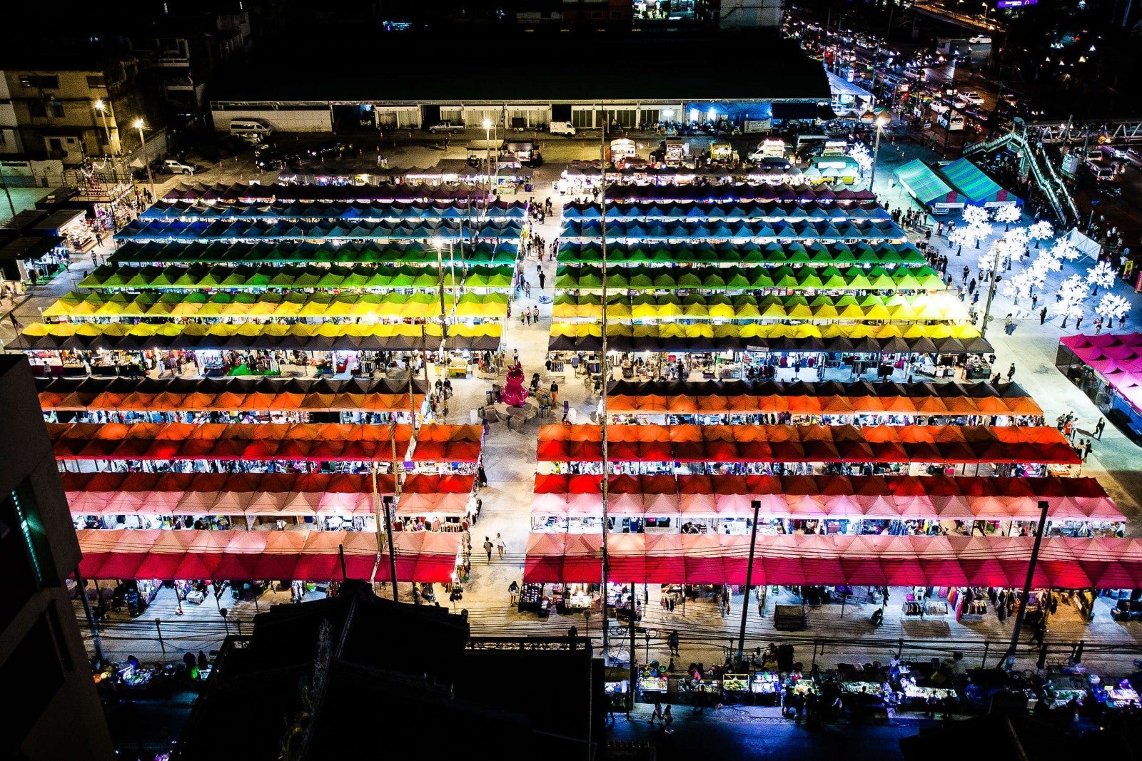 XX Awesome Night Markets in Bangkok You Must Visit for A Complete Experience - WORLD OF BUZZ 11