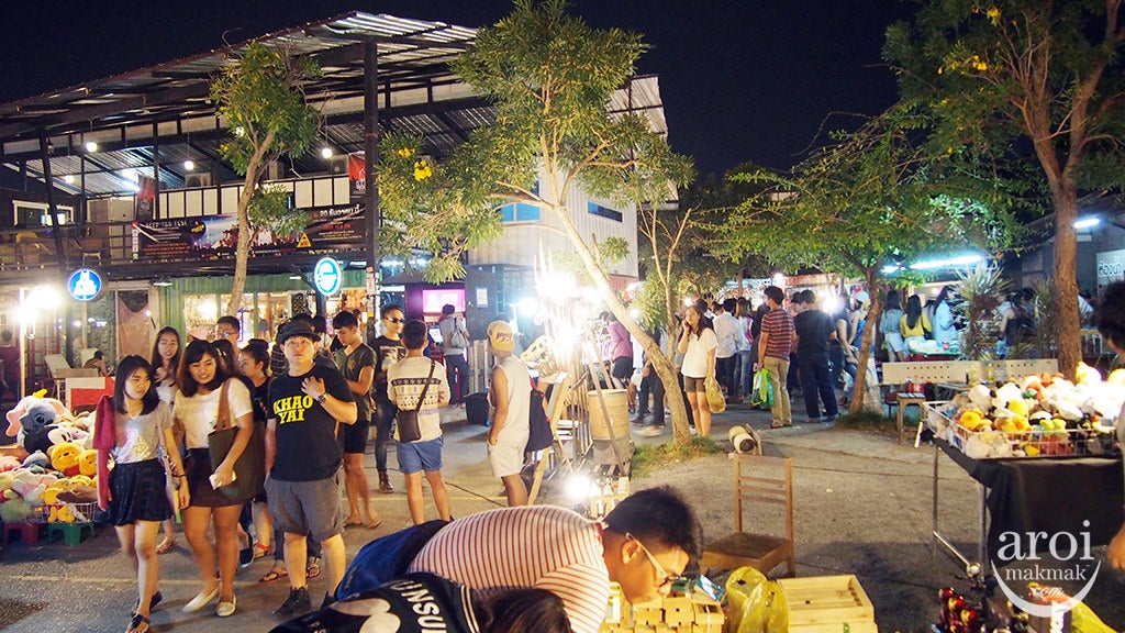 XX Awesome Night Markets in Bangkok You Must Visit for A Complete Experience - WORLD OF BUZZ 18