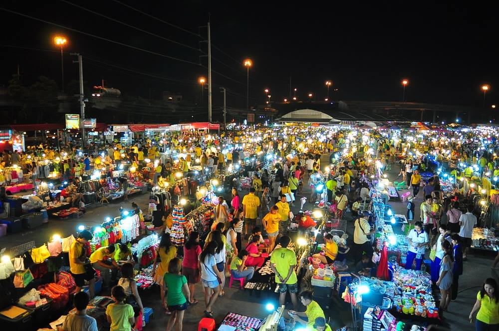 XX Awesome Night Markets in Bangkok You Must Visit for A Complete Experience - WORLD OF BUZZ 20