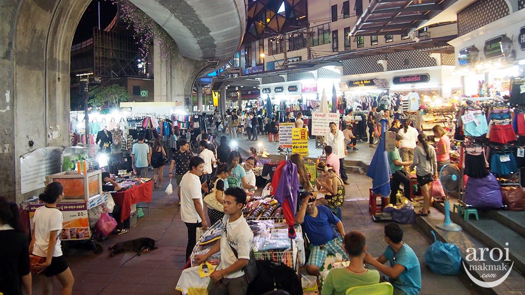 XX Awesome Night Markets in Bangkok You Must Visit for A Complete Experience - WORLD OF BUZZ 7