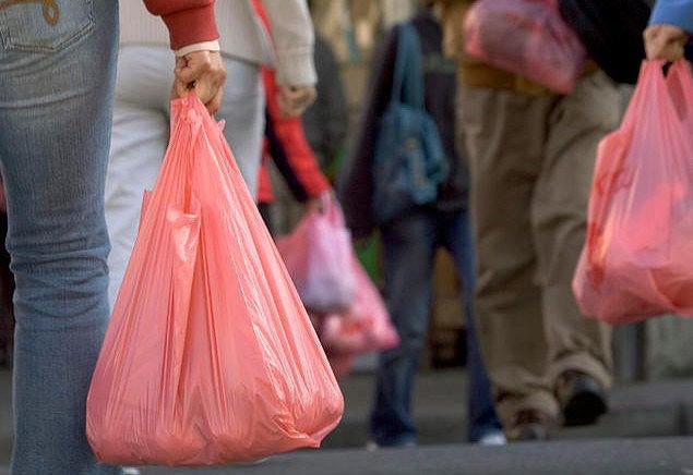 Barisan Nasional Promises to Make Plastic Bags in Selangor Free Again If They Win GE14 - WORLD OF BUZZ