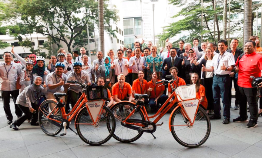 "Bicycles Should Be The Mode Of Transport In KL," Said Foreign Minister - WORLD OF BUZZ 2