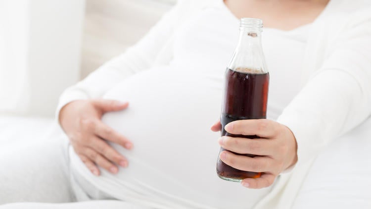 Drinking One Soft Drink Daily Can Lower Chances of Getting Pregnant, Study Shows - WORLD OF BUZZ 3
