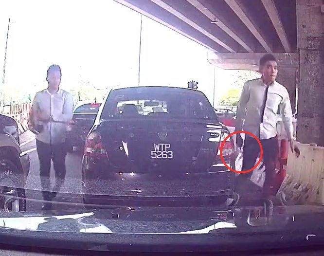 Man In Viral Kuchai Lama Road Bully Video Finally Arrested, Allegedly With Drugs - World Of Buzz 2
