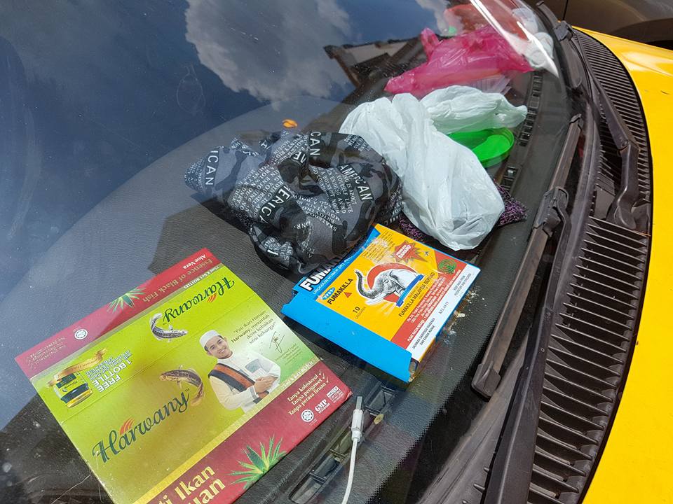 M'sian Family Has Been Living In Their Car For 2 Months Because Father Couldn't Get Mykad - World Of Buzz 1
