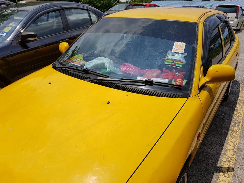 M'sian Family Has Been Living In Their Car For 2 Months Because Father Couldn't Get Mykad - World Of Buzz