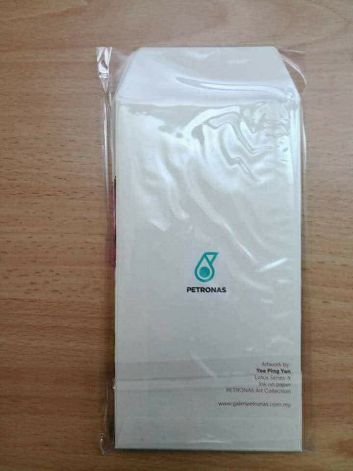 Petronas Apologises for 'Black-and-White' Angpows After Receiving Severe Backlash - WORLD OF BUZZ 1