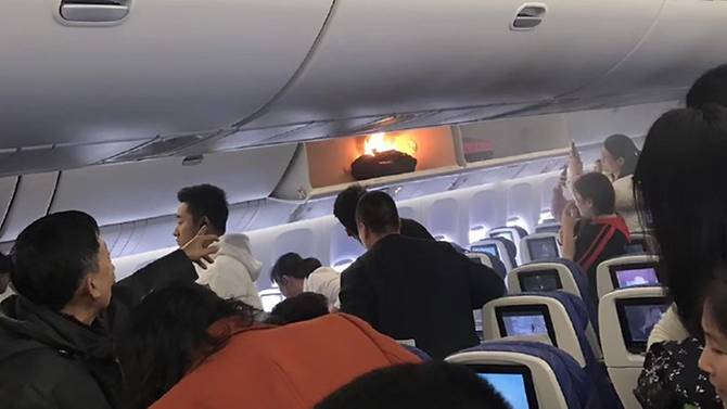 Power Bank on Plane Unexpectedly Catches Fire, Passengers Forced to Evacuate - WORLD OF BUZZ