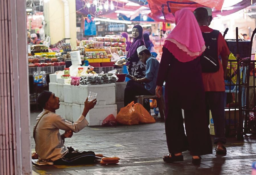 Beggars In Jb Discovered To Earn A Whopping Rm10,000 A Month - World Of Buzz 2