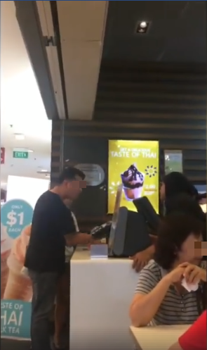 Furious Man Rages at McD Staff After They Asked Him to to Pay for RM3 Ice Cream - WORLD OF BUZZ 1