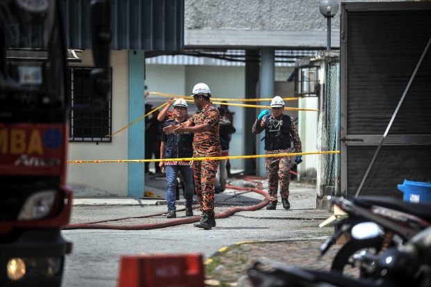 Here's The Suspected Cause of the Raging Fire at Hospital KL - WORLD OF BUZZ 5