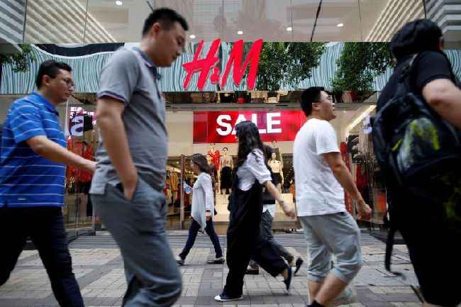H&M Has A RM16.6 Billion Pile of Unsold Clothes in Its Inventory - WORLD OF BUZZ