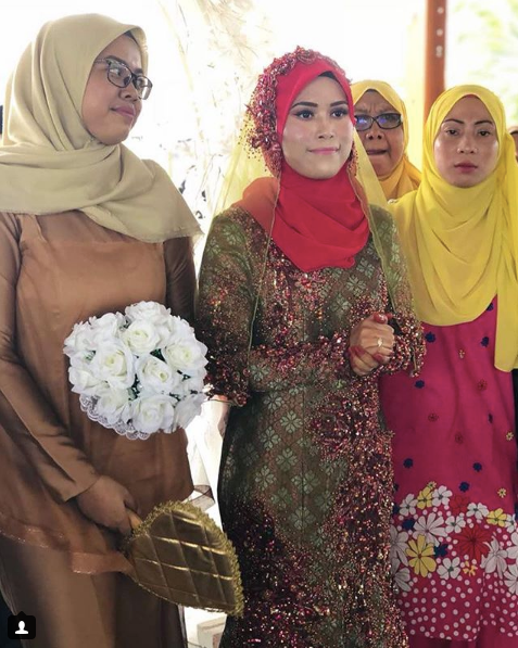 M'sian Bride Attends Own Wedding Ceremony Alone After Husband's Leave Denied - World Of Buzz 1