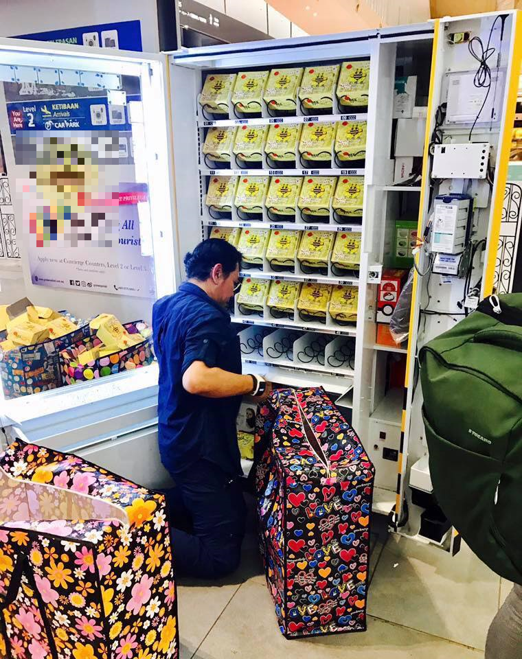 M'sian Shares Disappointing Experience Of Getting Bad Prizes From Mystery Gift Vending Machine - World Of Buzz 6