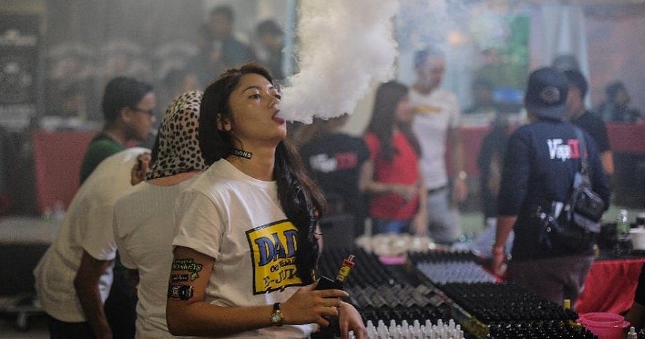 Tourists Visiting Thailand Could Face up to 10 Years in Prison for Vaping - WORLD OF BUZZ 4