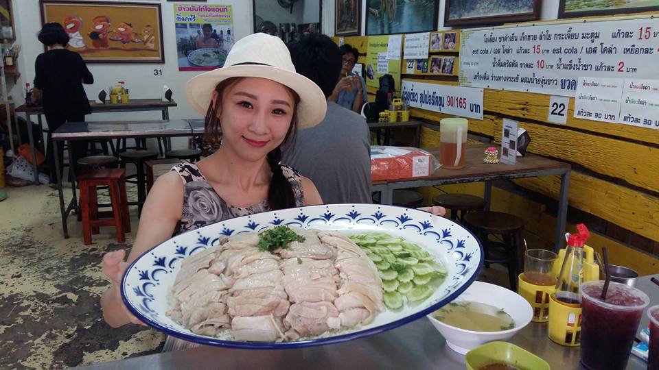 Try to Eat 3KG of Chicken Rice at This Restaurant for a Free Meal - WORLD OF BUZZ 1