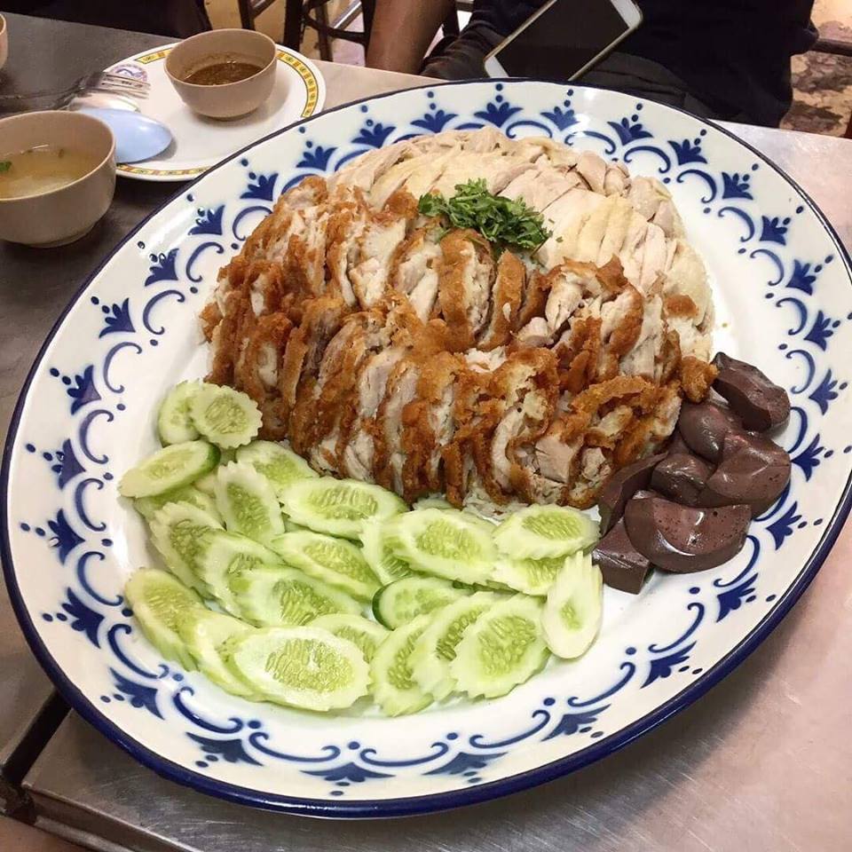 Try to Eat 3KG of Chicken Rice at This Restaurant for a Free Meal - WORLD OF BUZZ 4