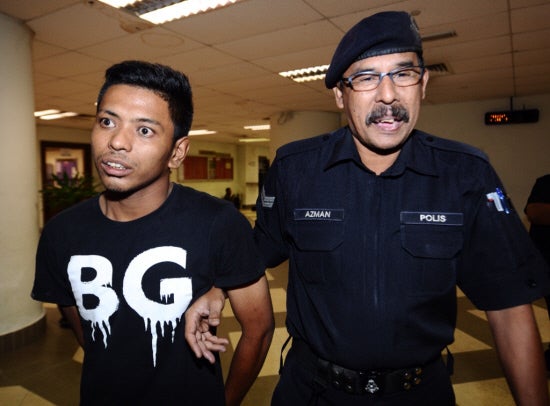 Youth in Low Yat Plaza Mobile Phone Theft Case Acquitted by Court - WORLD OF BUZZ 6