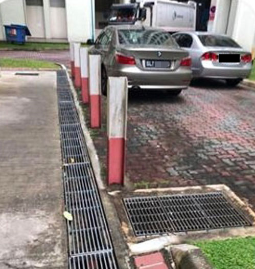 BMW Driver Insisted He Asked for RM29 Fuel, Forces Elderly Worker to Pay RM370 - WORLD OF BUZZ 1