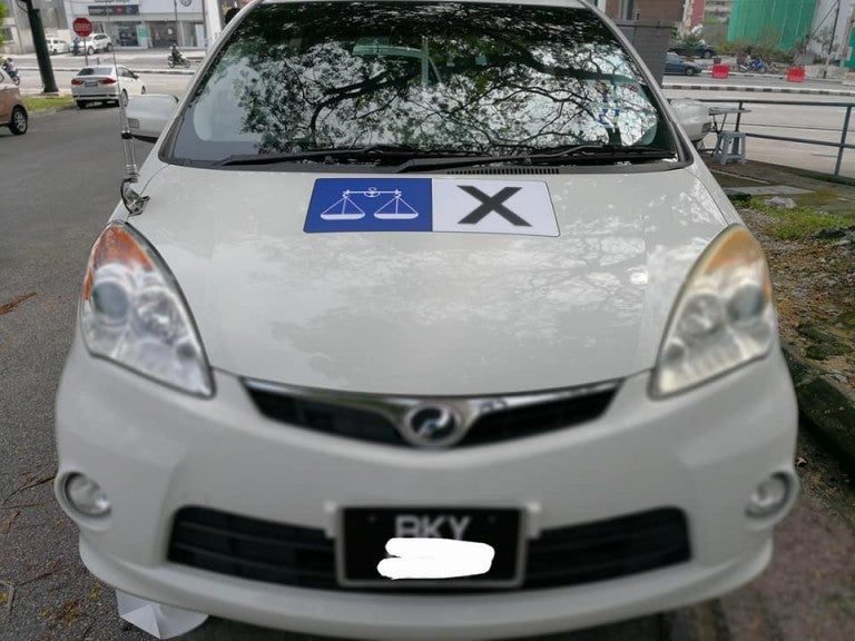 Drivers Who Plaster These BN Stickers on Their Cars Will Get RM300 From ...
