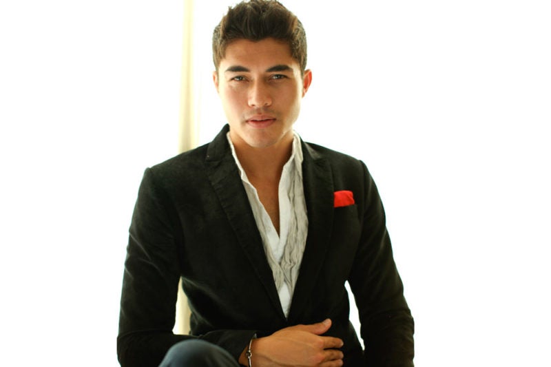 Henry Golding followed his heart and it PAID off! - WORLD OF BUZZ 2